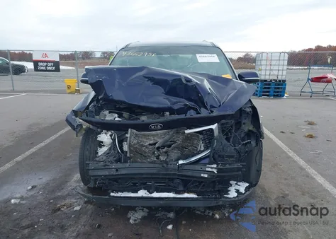 2018 Kia Sedona Lx z USA, uszkodzony, nr VIN KNDMB5C16J6401211